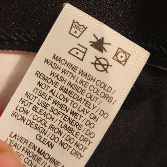 Nike Black Cropped Workout Legging Women's Medium M Logo Spellout Athletic EUC - Picture 11 of 11